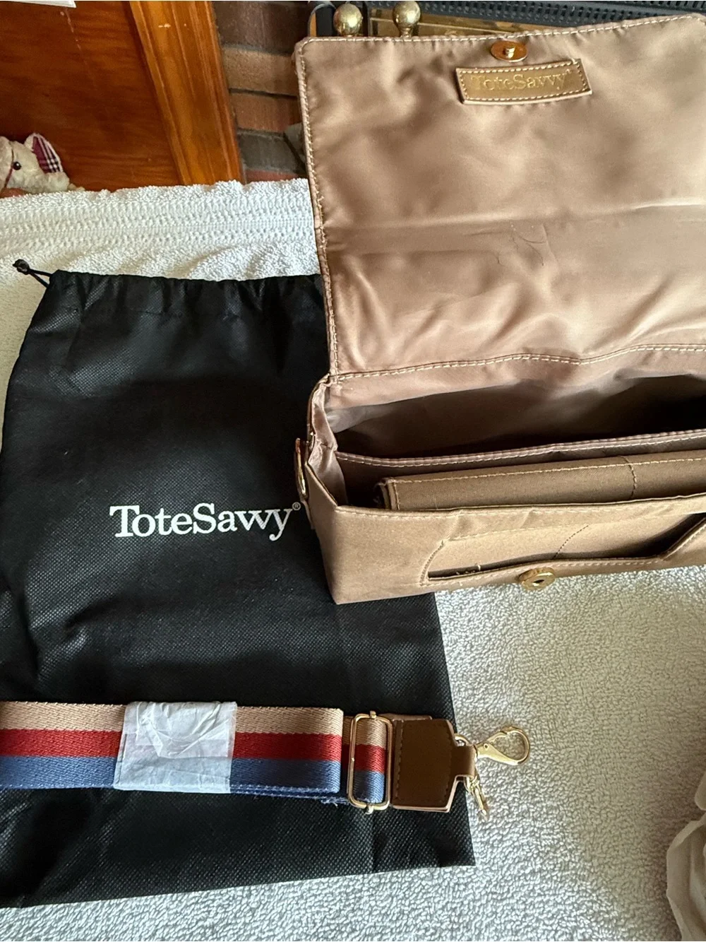 NWOT - Tote Savvy Diaper Bag with changing mat